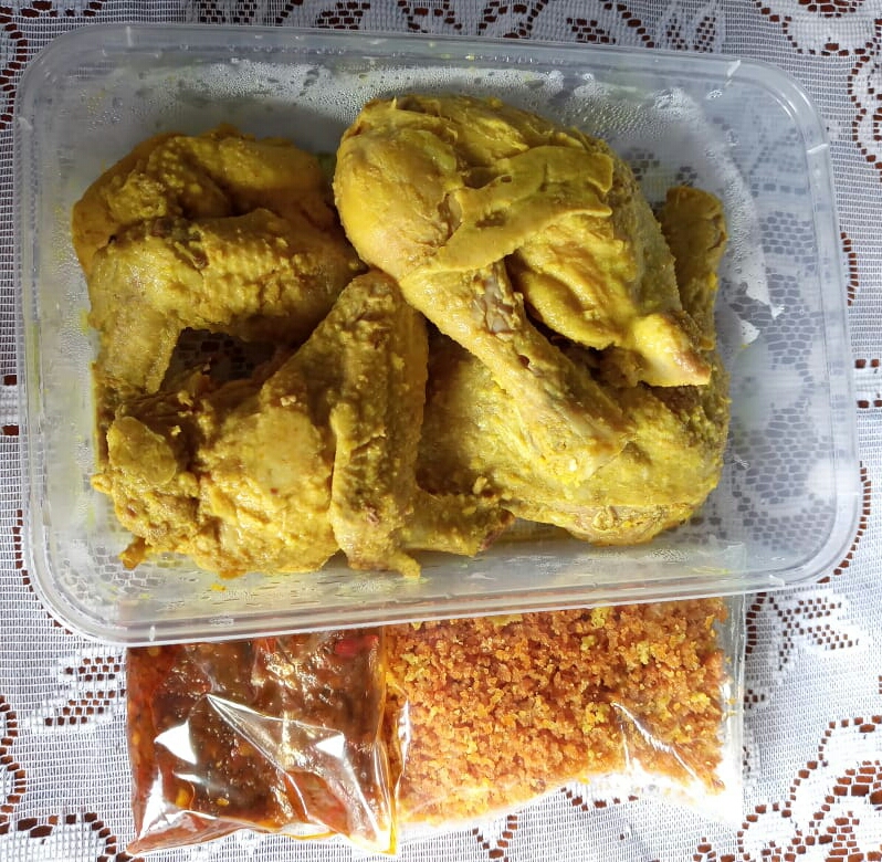 Ayam Ungkep (Bonus Kremes dan Sambal) | Martani